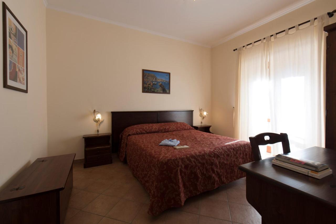 Casa Vacanze S. Marco วาลเดอรีส ภายนอก รูปภาพ