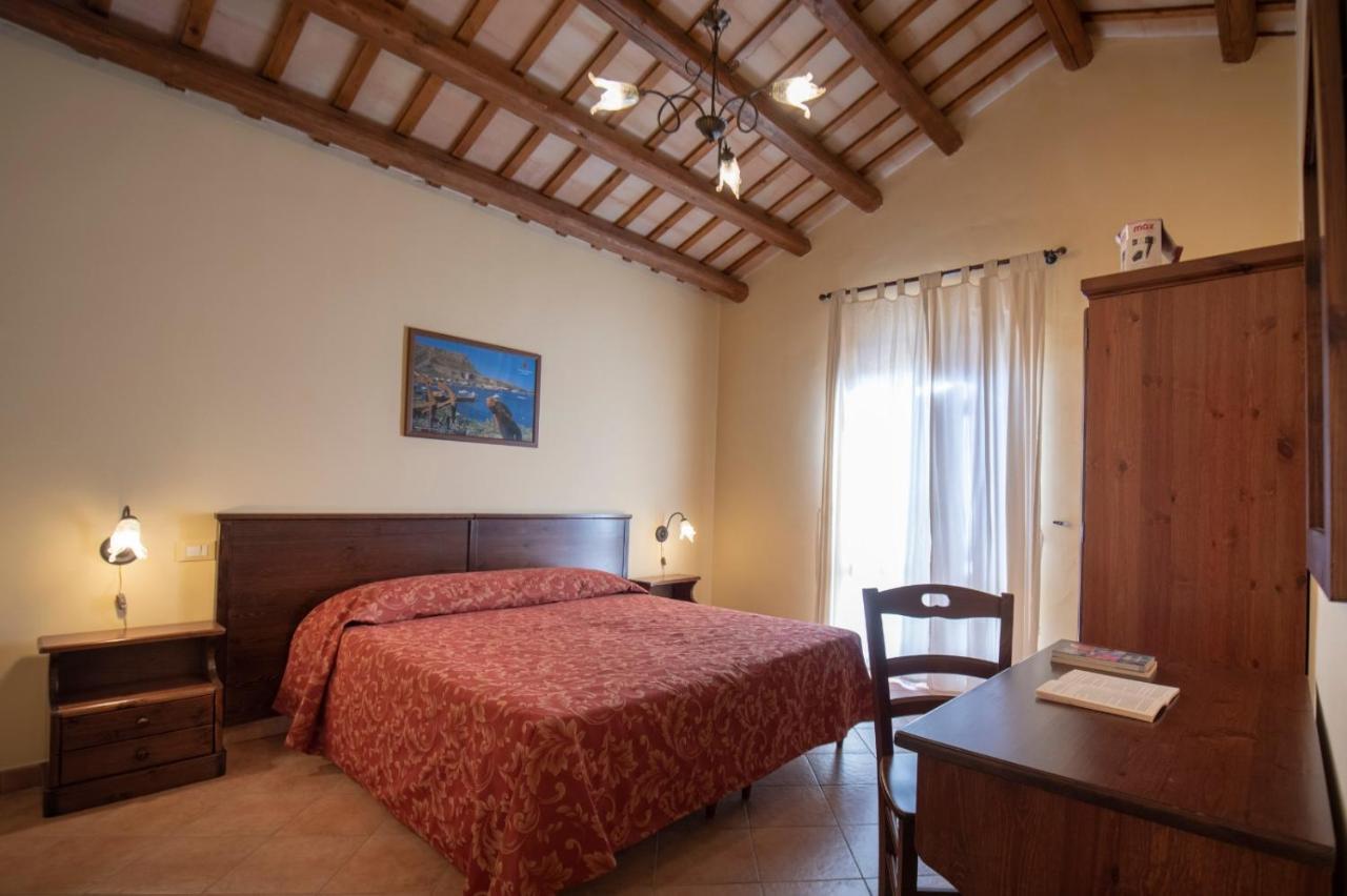 Casa Vacanze S. Marco วาลเดอรีส ภายนอก รูปภาพ